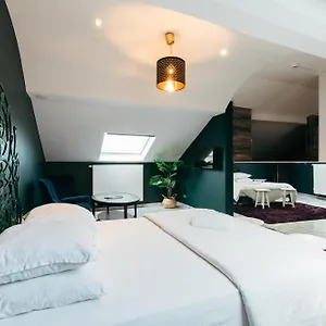 Love hôtel Nour, Liège